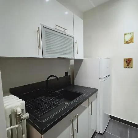 T1 Bis Au Coeur D'aix-les-bains, A Deux Pas Des Thermes, Et Gare, Decore Avec Soin - Fr-1-555-44 Appartement *